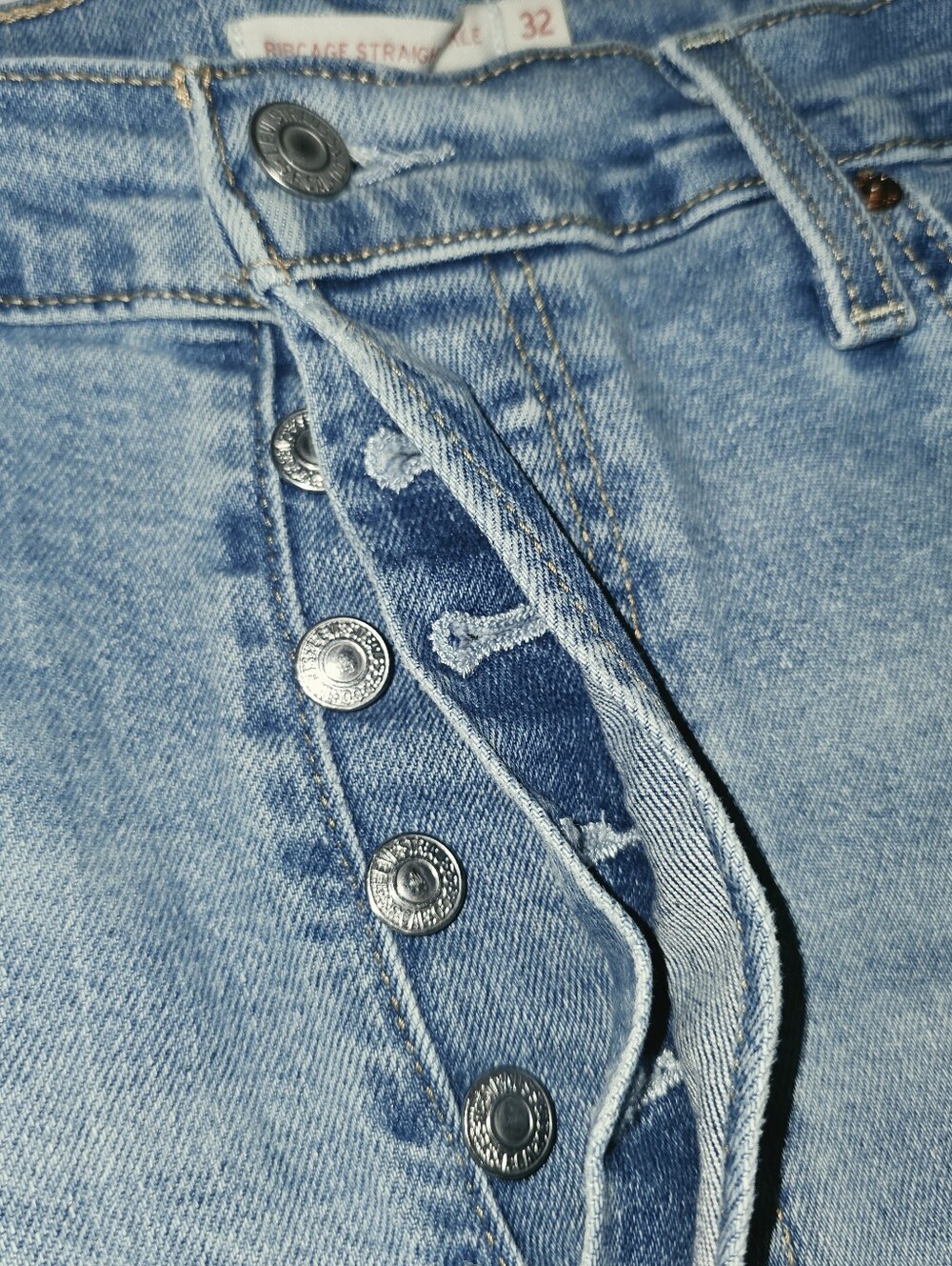 Levis Ribcage Straight Size 32 - Picture 3 of 5